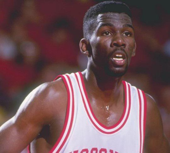 Wisconsin to retire Michael Finley's jersey